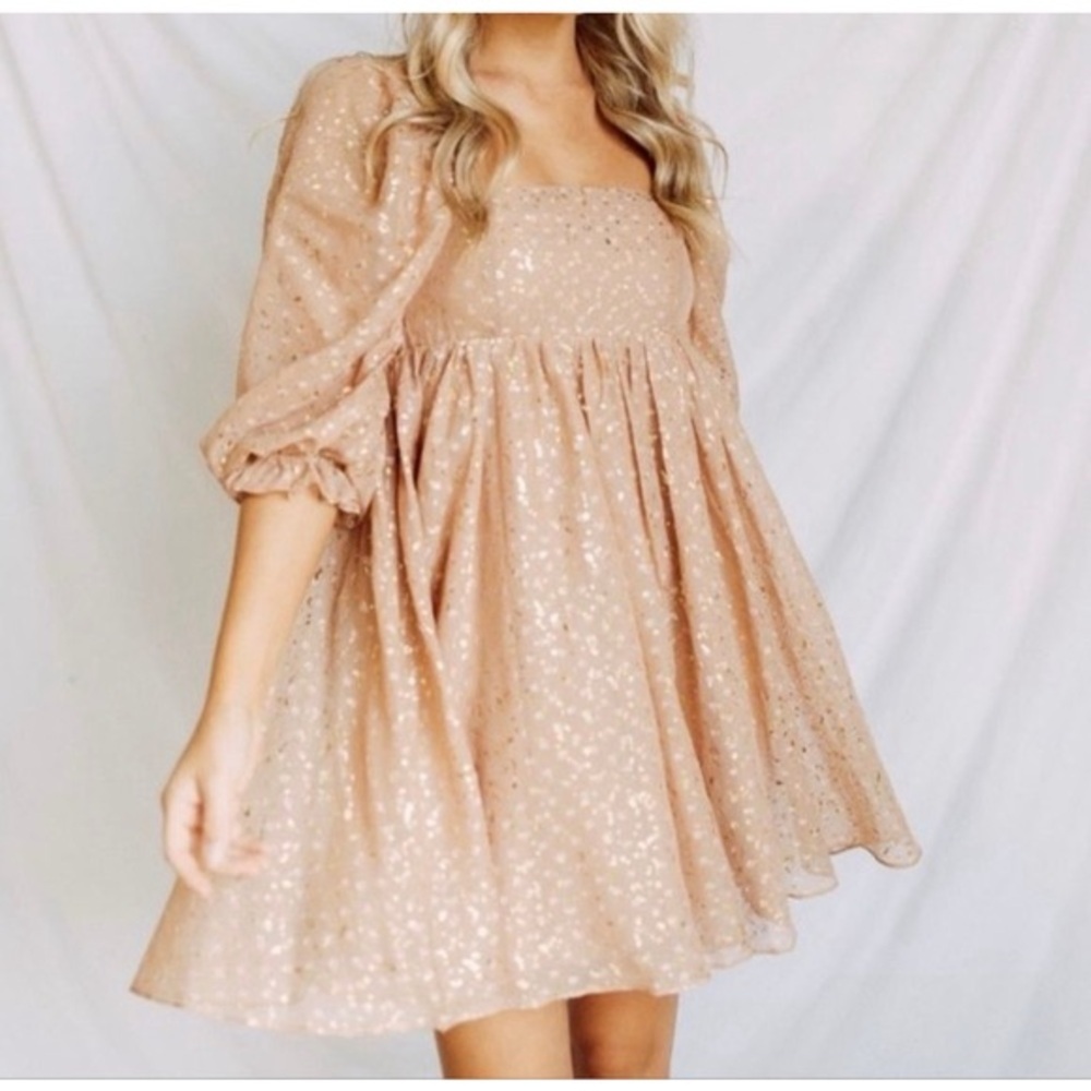 NWT Beige Blush and Gold Babydoll Mini Dress with Sheer 3/4 Sleeves Size Large